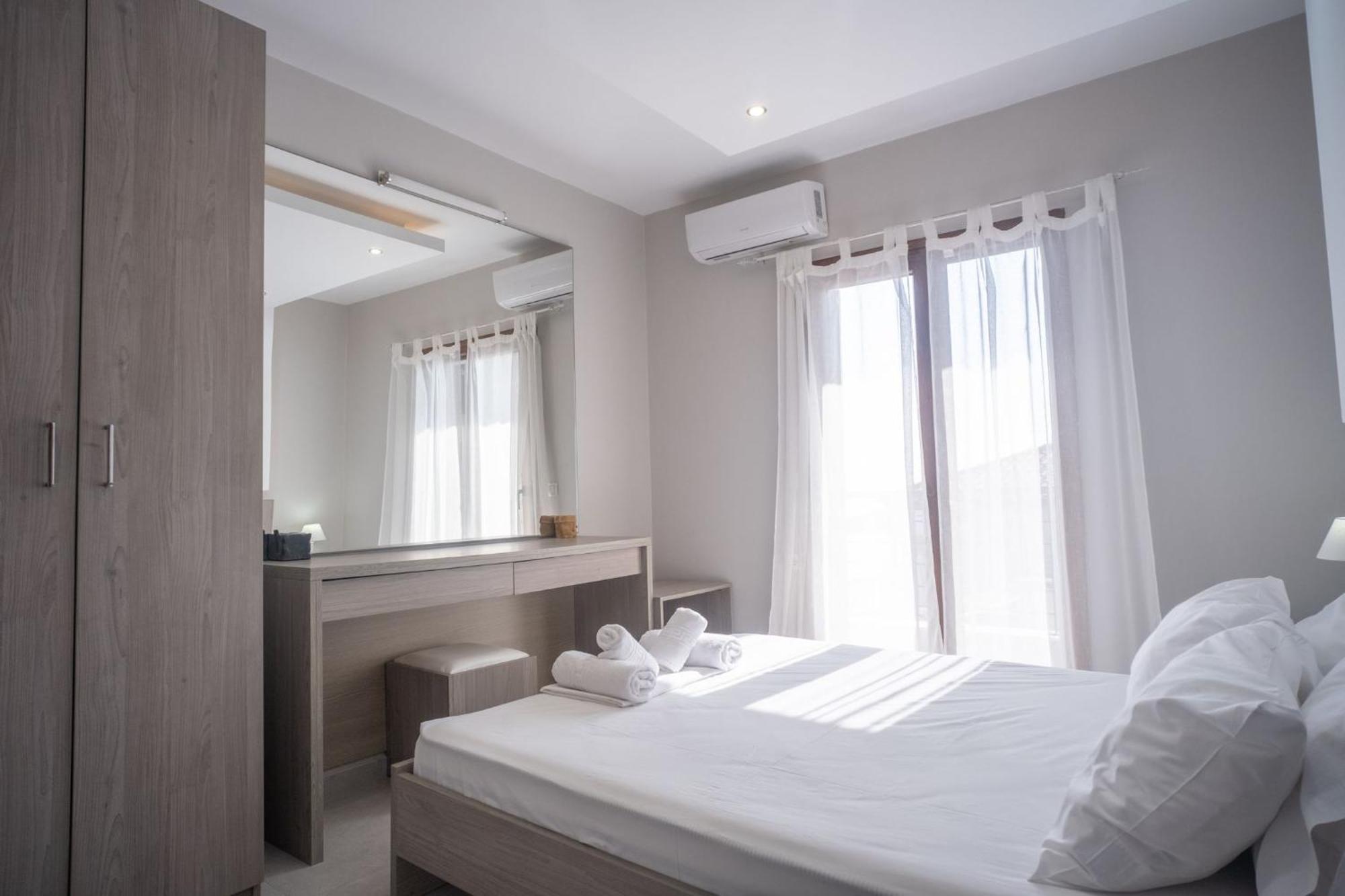 Brezza Marina House Apartment Афитос Екстериор снимка